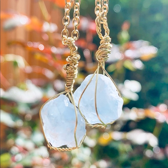 Celestite Gold Crystal Necklace - Picture 3 of 5